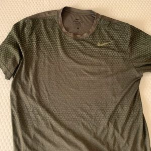 Nike Workout Tee Green with Chest Pattern